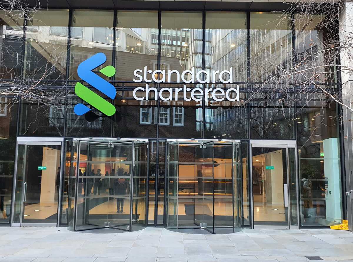 Standard Chartered explores sale of retail business in Ghana